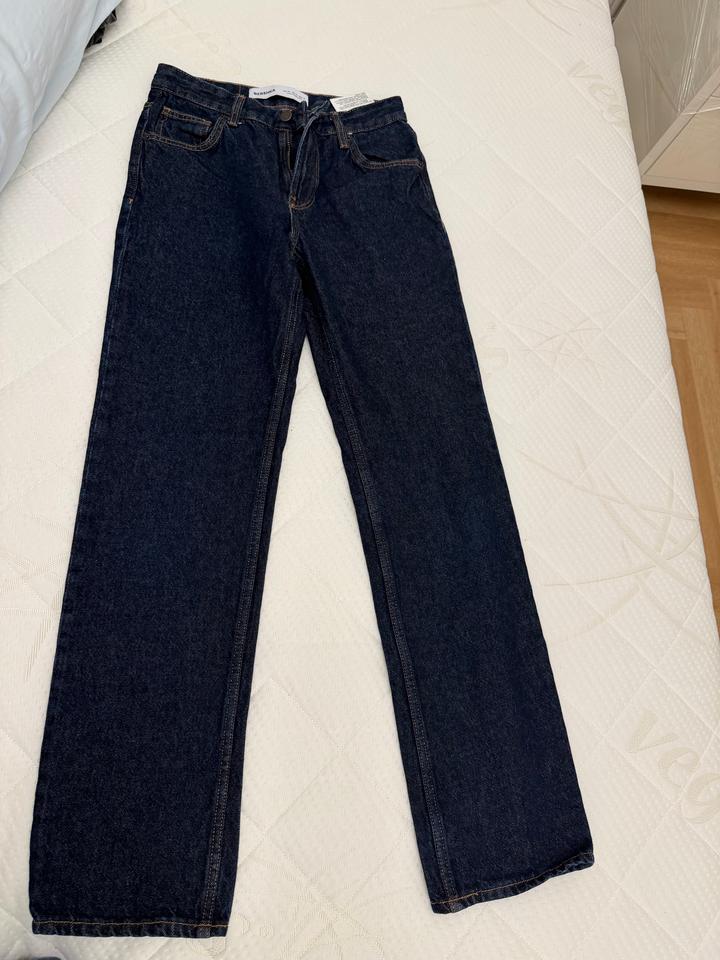 Джинсы Bershka