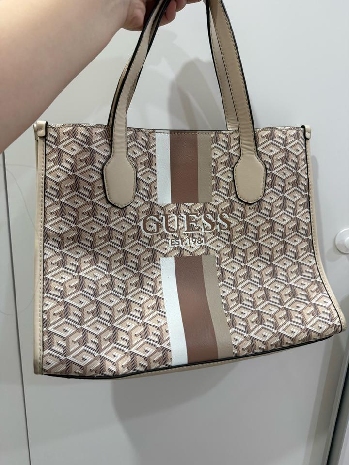 Сумка Guess