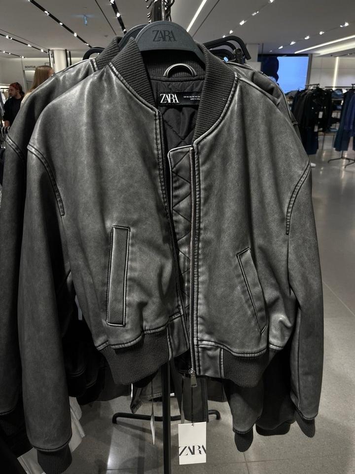 Бомбер ZARA