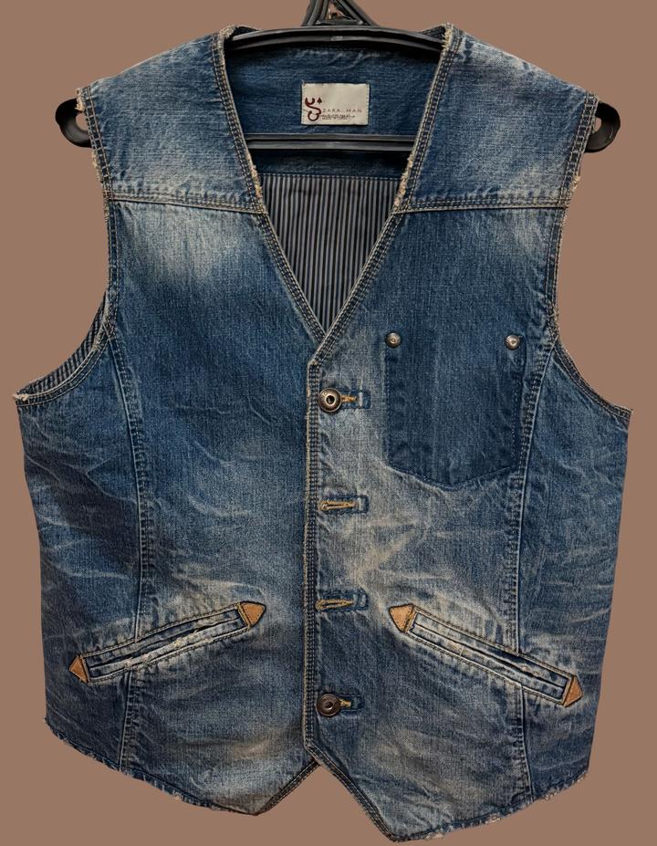 Джинсовая жилетка ZARA MAN