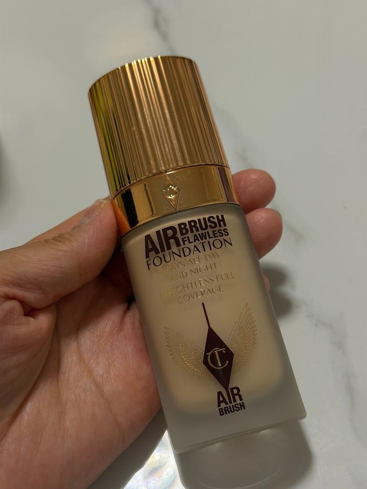 Тональный крем Charlotte Tilbury Airbrush Flawless Foundation