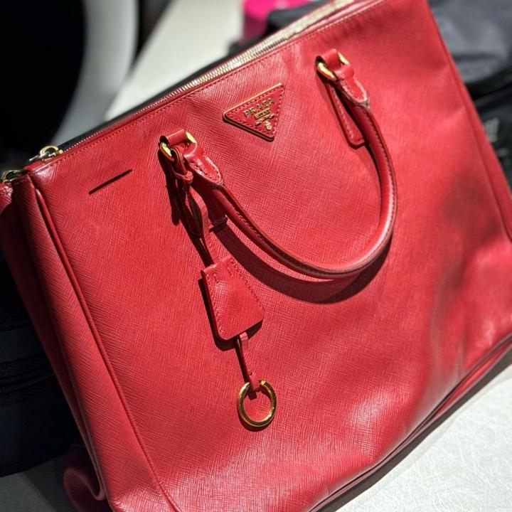 Сумка Prada