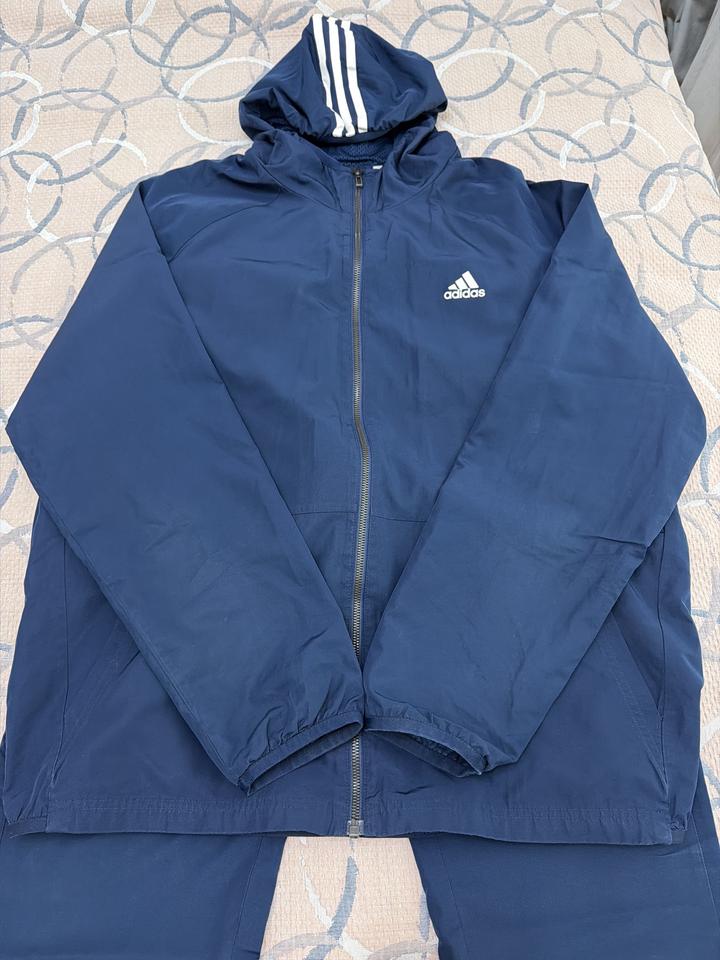 Спортивный костюм adidas