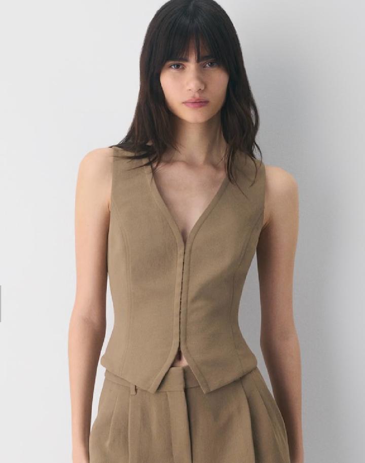 Жилет Aritzia