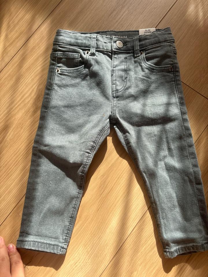 Джинсы ZARA slim denim для девочки  9-12 мес.