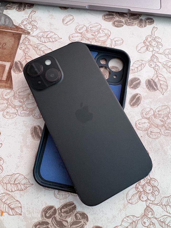 Apple iPhone 15