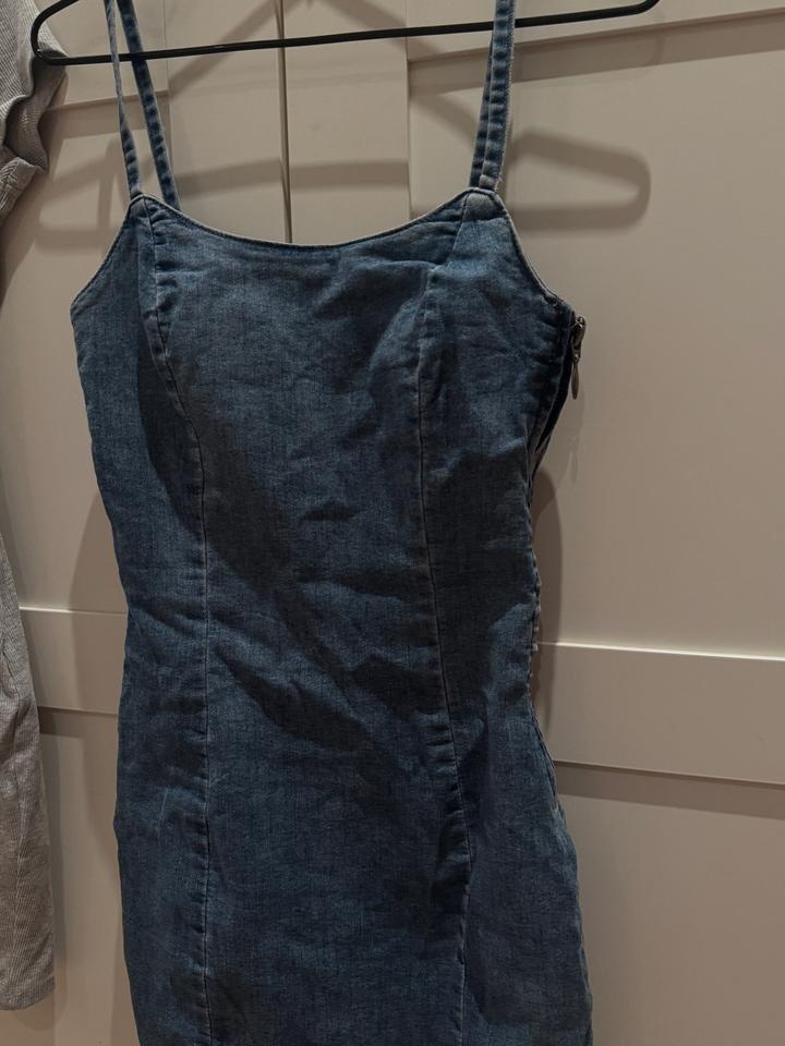 H&M Джинсовое платье-сарафан