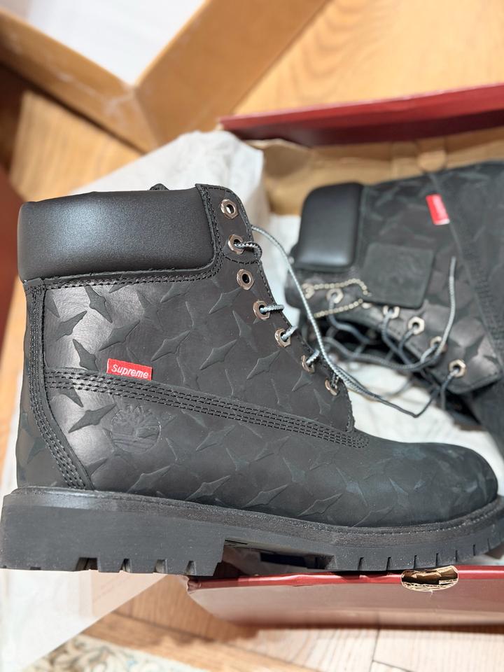 Ботинки Timberland × Supreme Premium 6-Inch Waterproof Boot