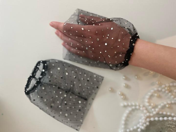Handmade (ручная работа) Манжеты из сетки со стразами