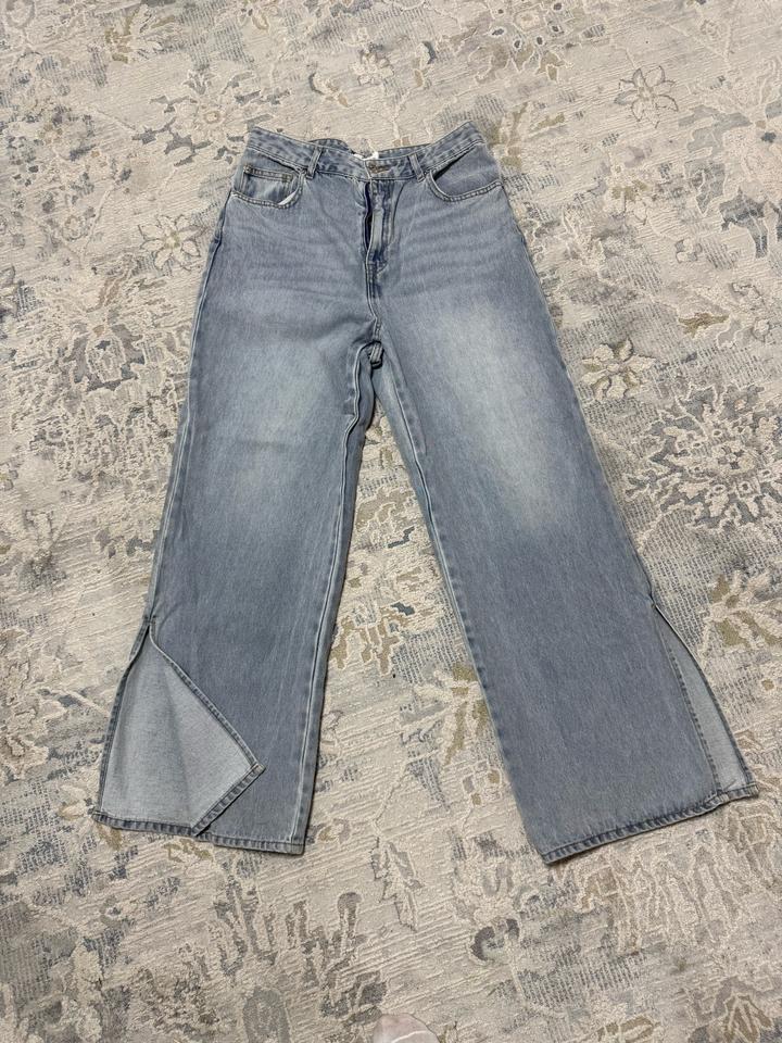 H&M Джинсы с разрезами