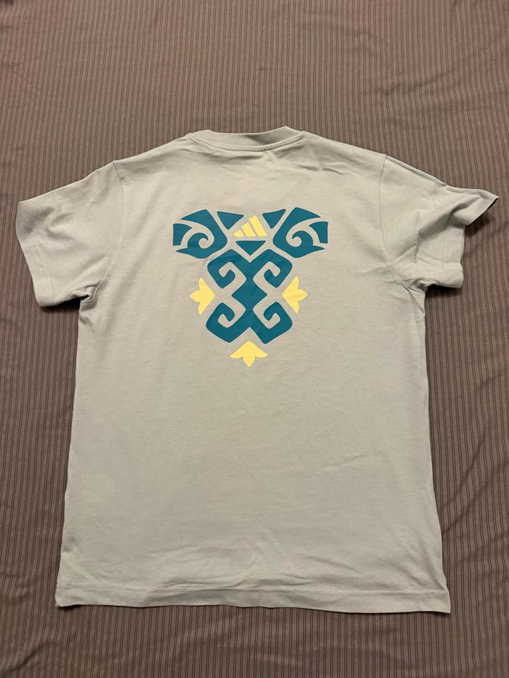 Футболка adidas
