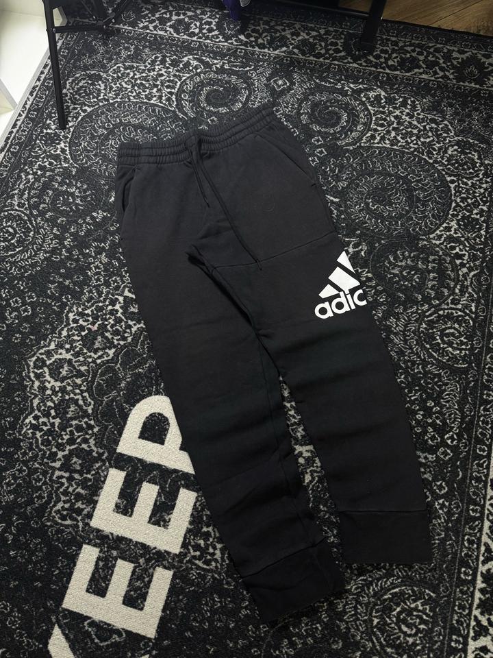 Спортивные брюки adidas