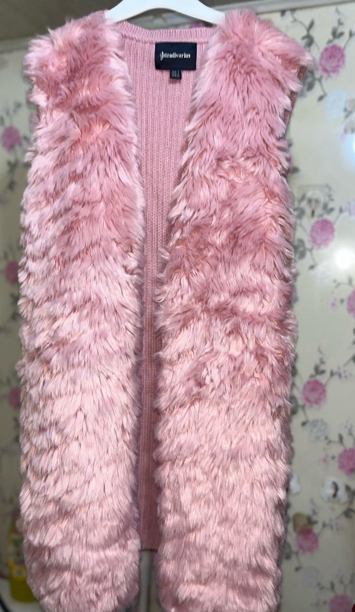 Жилет Stradivarius