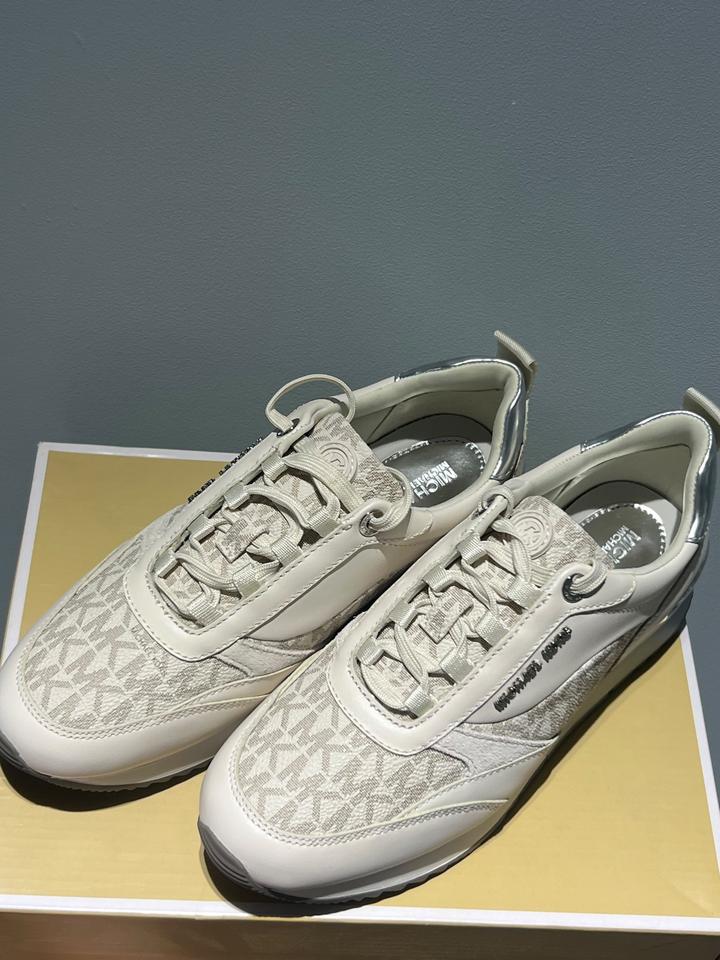 Кроссовки Michael Kors