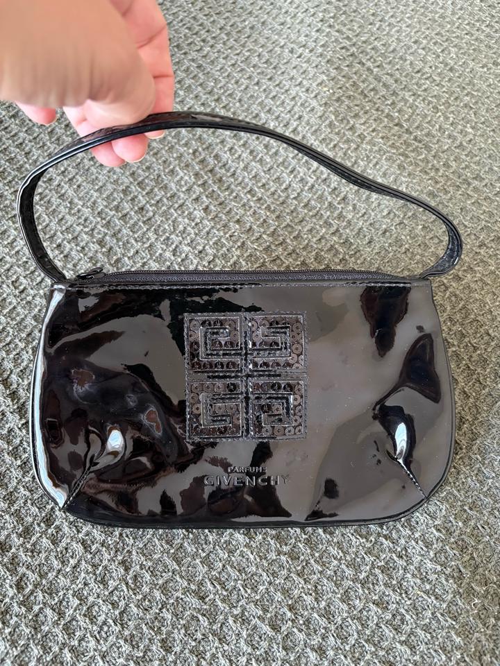 Клатч Givenchy