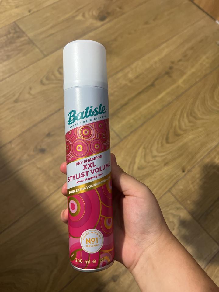 Сухой шампунь Batiste XXL Stylist Volume