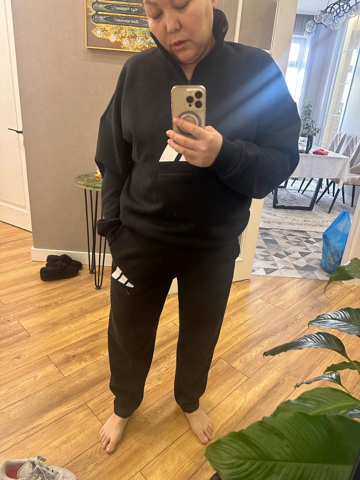 Спортивный костюм adidas