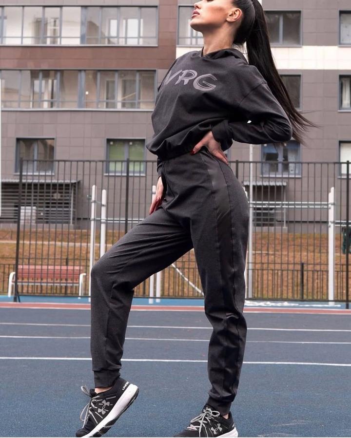 VERGO Спортивный костюм с худи и джоггерами