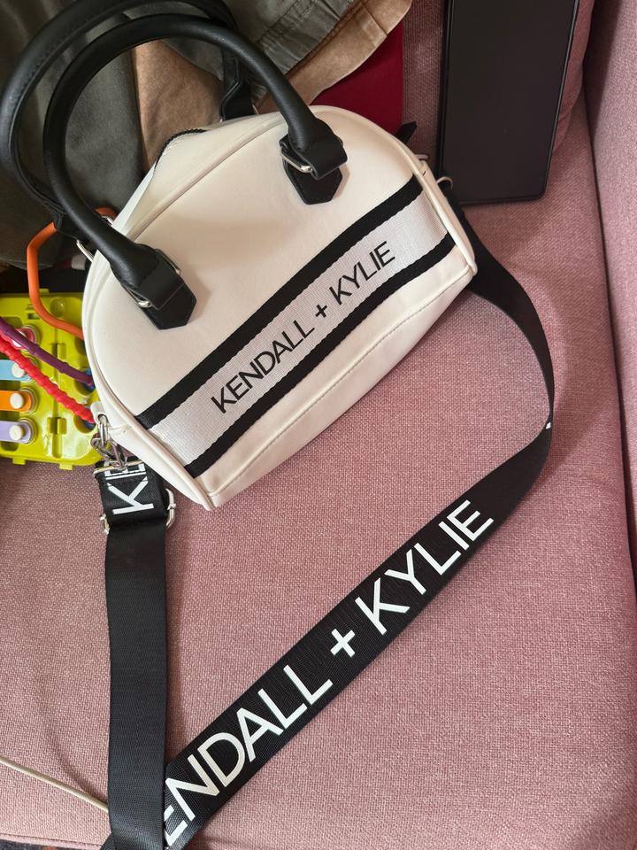 Kendall & Kylie Сумка KENDALL + KYLIE