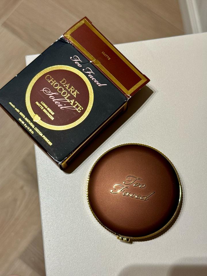 Бронзер Too Faced Dark Chocolate Soleil
