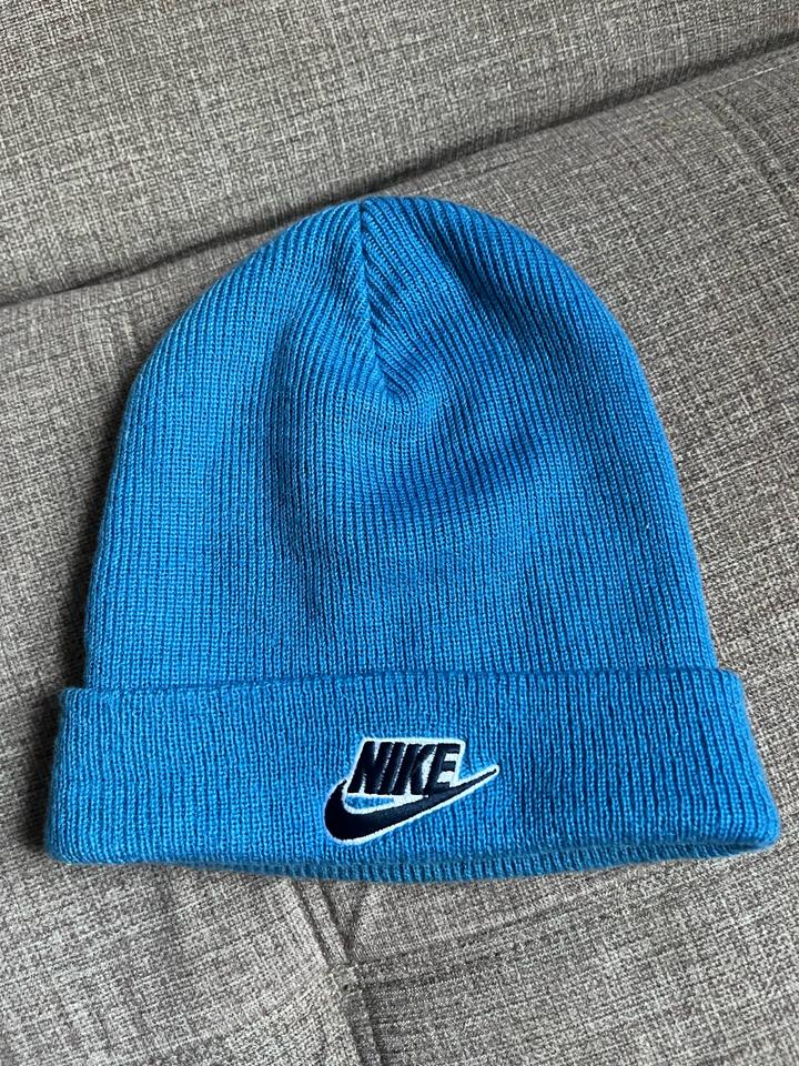 Шапка Nike