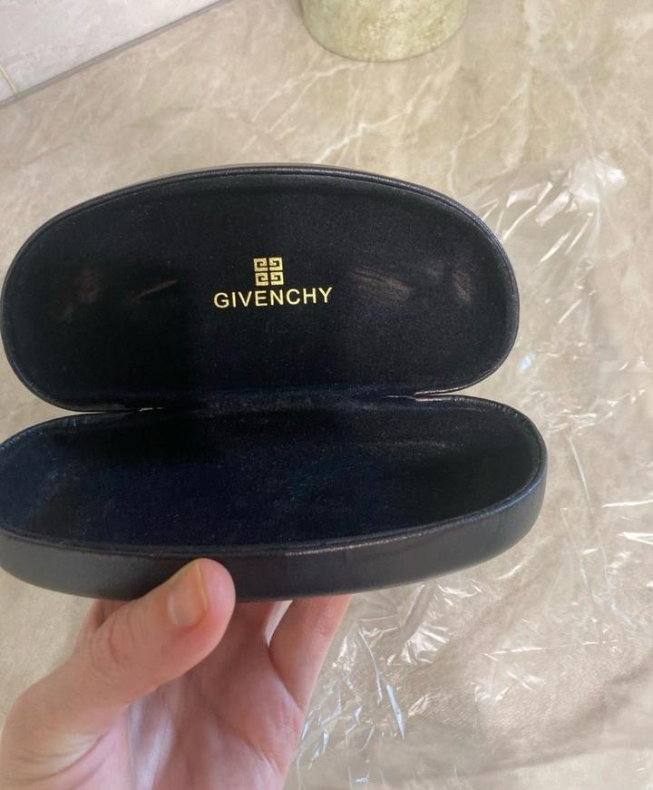 Givenchy Футляр для очков