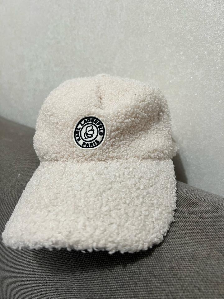 Кепка Karl Lagerfeld