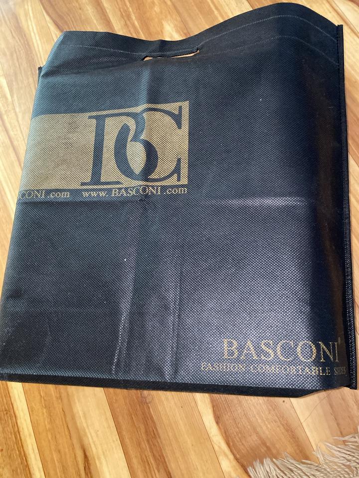 Женские кожаные ботинки Basconi