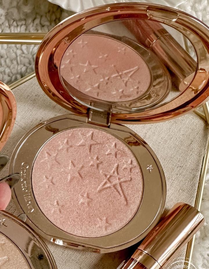 Charlotte Tilbury Hollywood Glow Glide Face Architect Highlighter