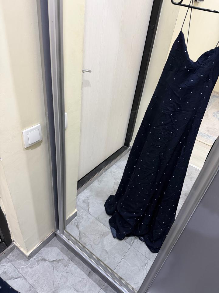 Платье на бретелях