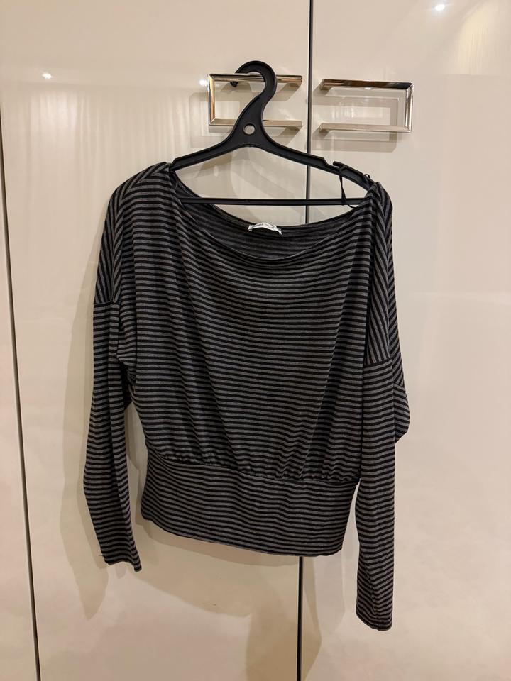 Лонгслив на одно плечо Bershka