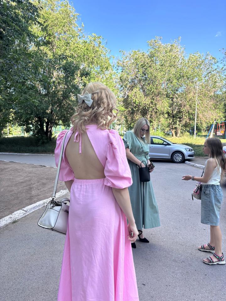 Платье с открытой спиной