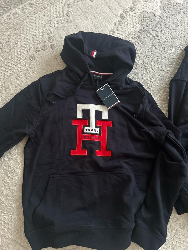 Худи Tommy Hilfiger