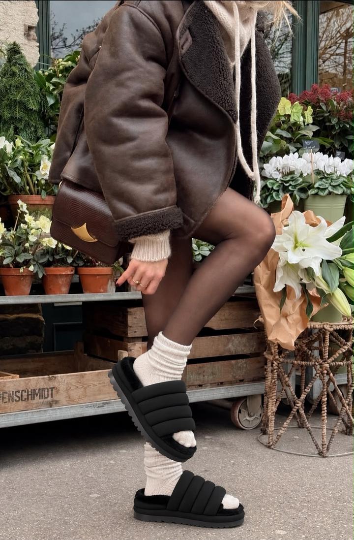Шлепанцы UGG Maxi Slide