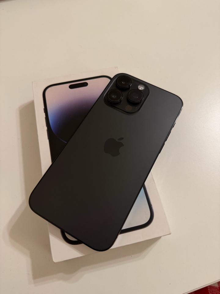 Смартфон Apple iPhone