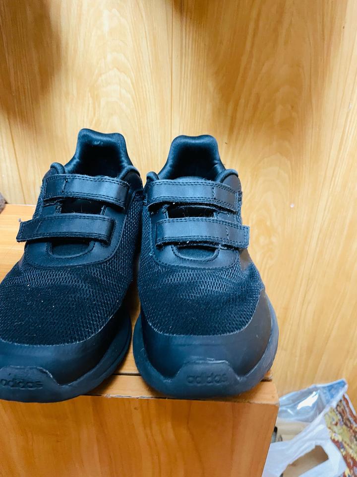 Кроссовки adidas