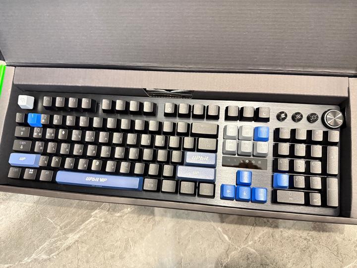 Игровая клавиатура Razer Huntsman V3 Pro Новая