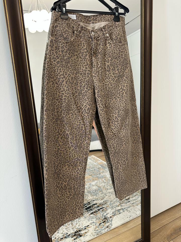 Zara Джинсы с леопардовым принтом