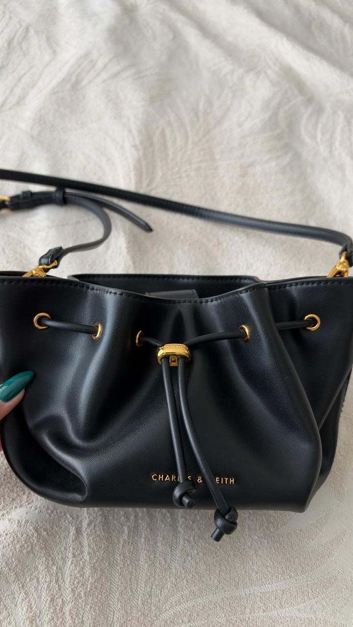 Сумка Charles & Keith