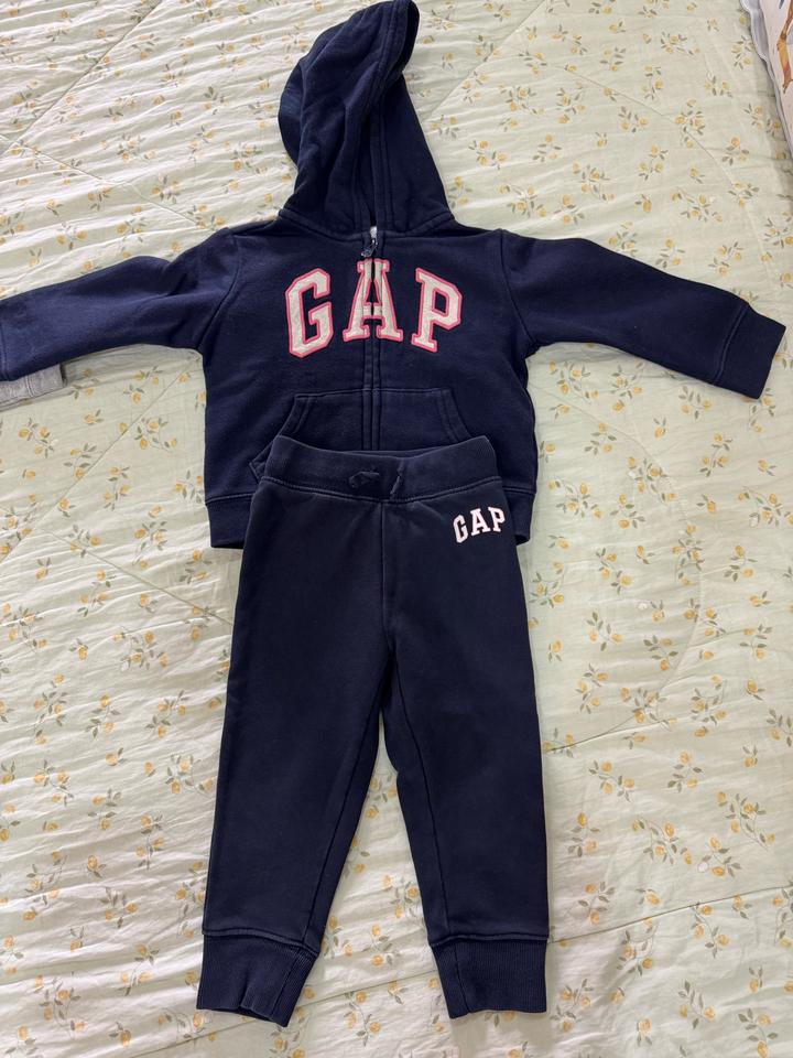 GAP спортивный костюм