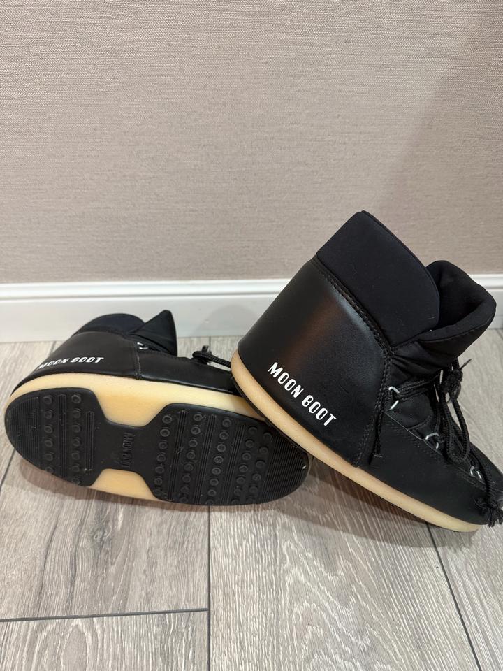 Ботинки Moon Boot