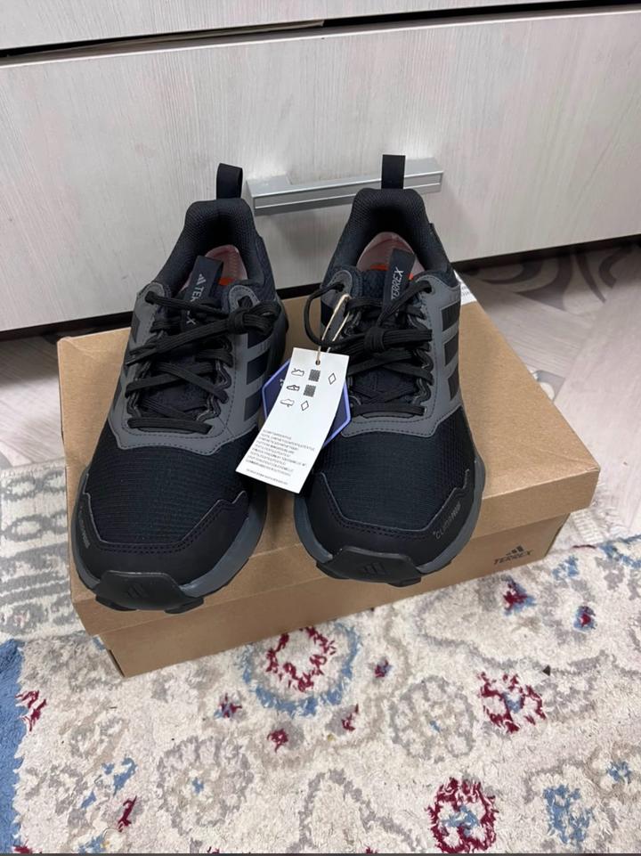 Кроссовки adidas Terrex