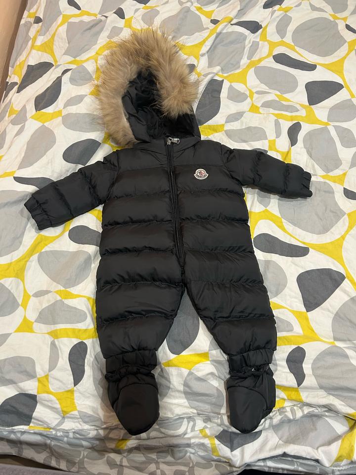 Детский комбинезон Moncler