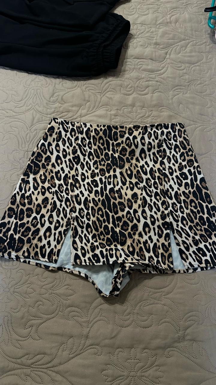 Шорты Zara с леопардовым принтом