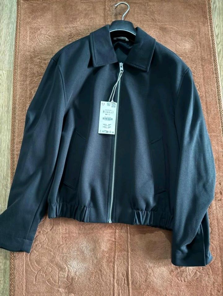 Мужской бомбер Zara