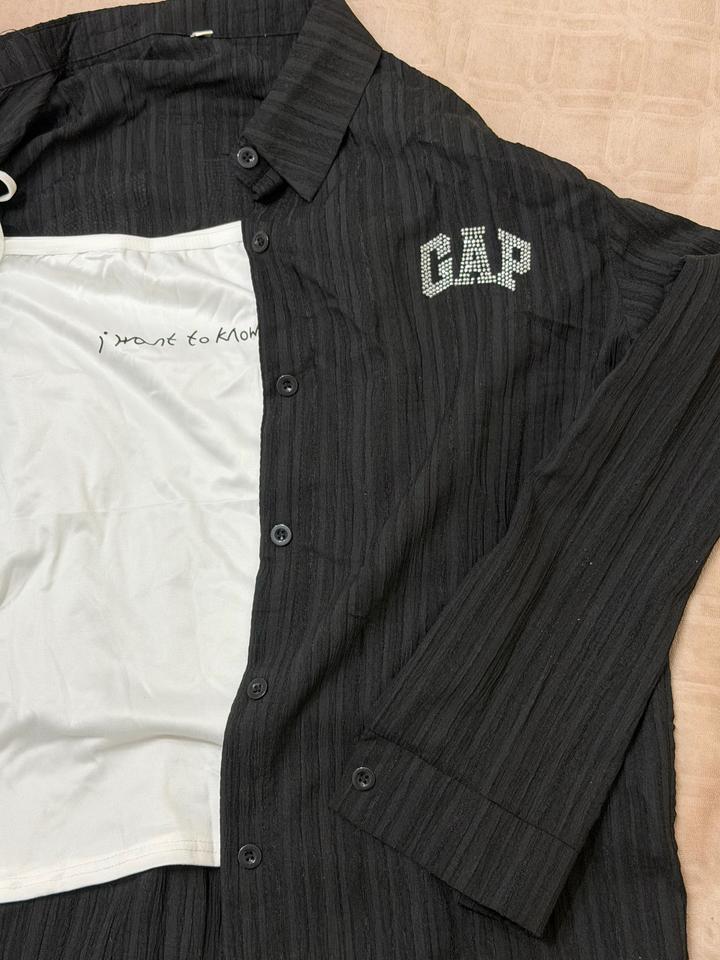 Женская рубашка GAP со стразами и с майкой