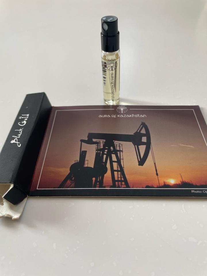 Пробник парфюма Aura of Kazakhstan Black Gold