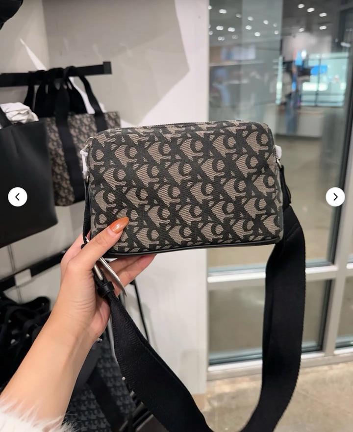 Calvin Klein Сумка через плечо