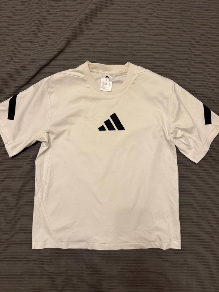 Футболка adidas