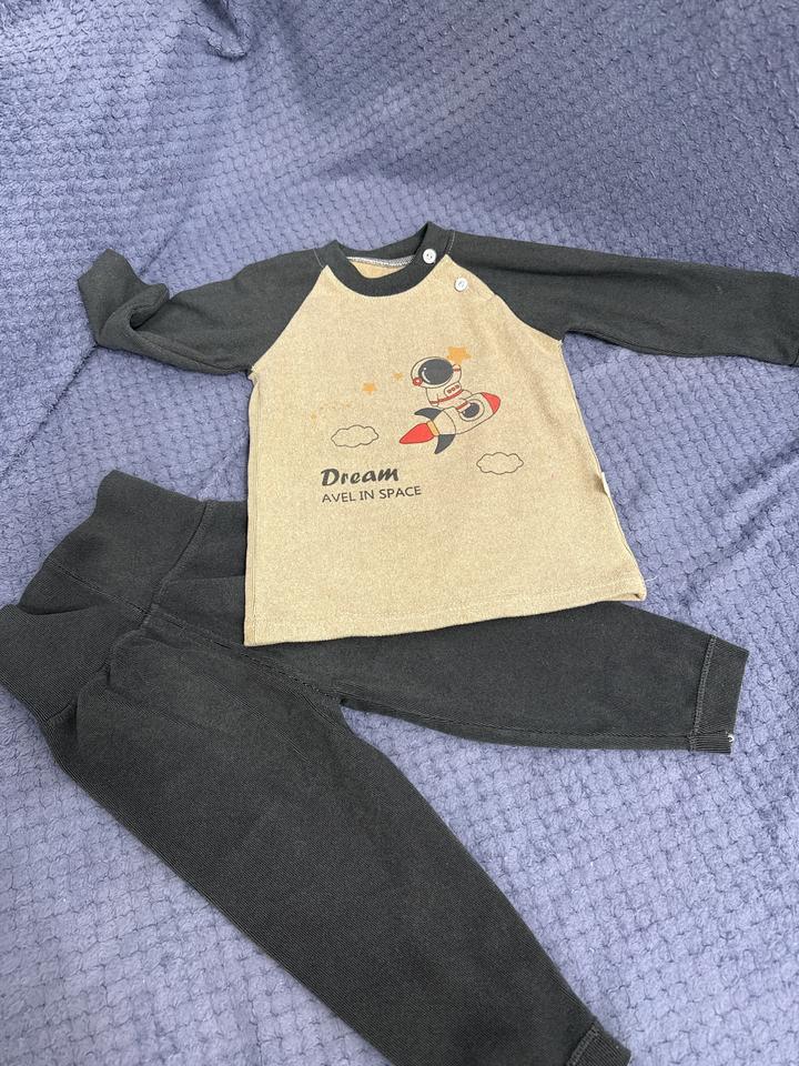 Детский костюм с принтом космос